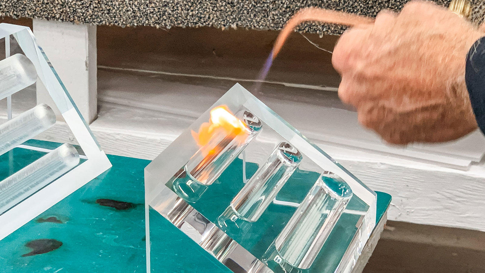 flame-polishing-acrylic sustainable materials